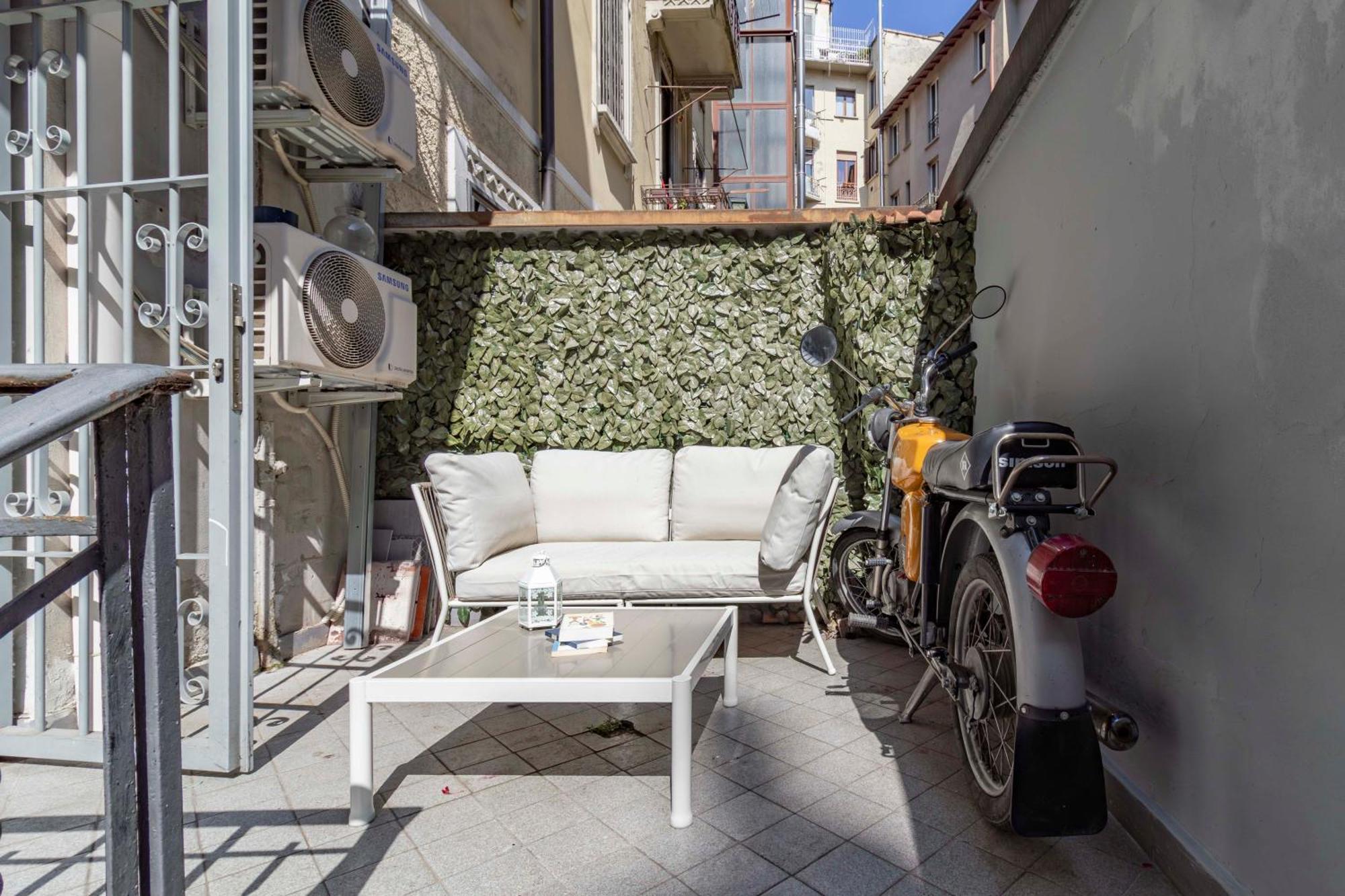 Stradivarius House - Carozzi Apartments ミラノ エクステリア 写真