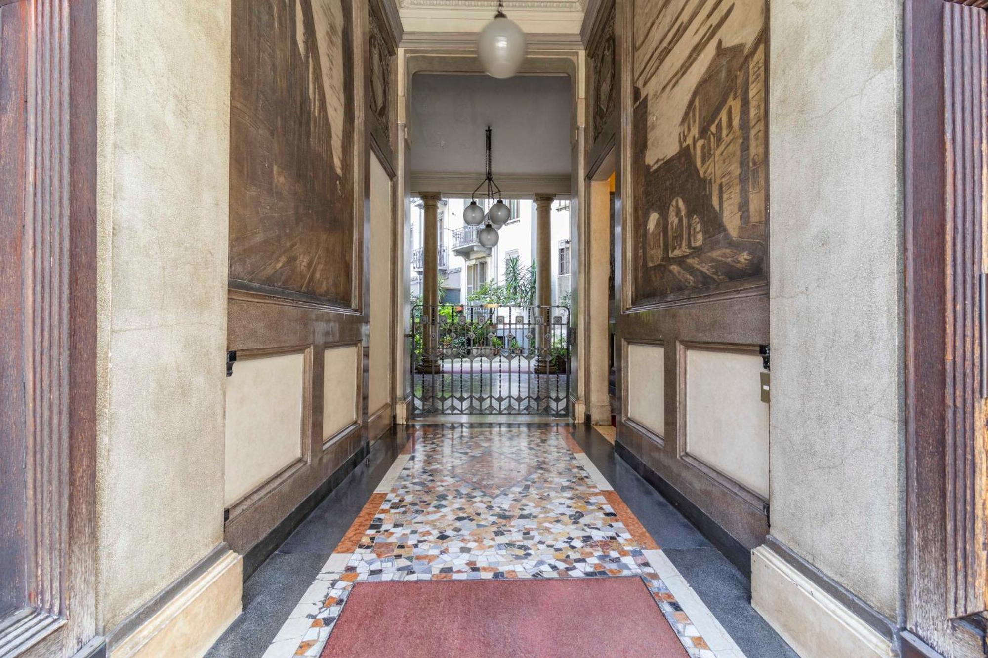 Stradivarius House - Carozzi Apartments ミラノ エクステリア 写真