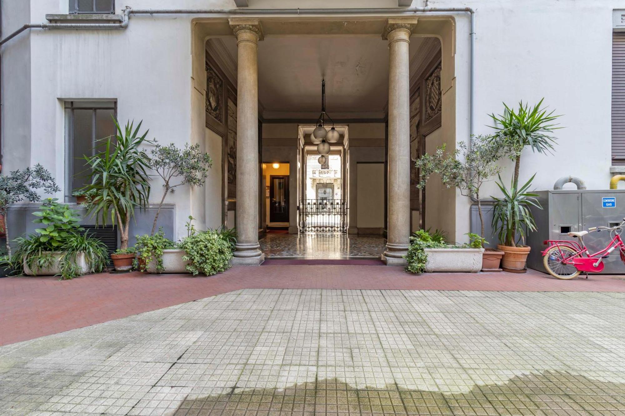 Stradivarius House - Carozzi Apartments ミラノ エクステリア 写真